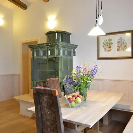 Bed and breakfast Wellness Modry Jelen 4*