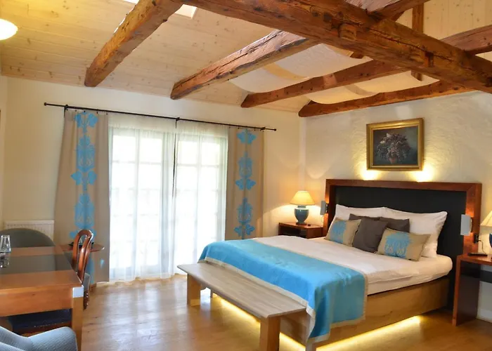 B&B Welness Modry Jelen 4*